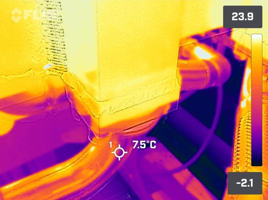 Sähkölaitteistojen lämpökuvaus emissiivisyys lämpökamera infrapuna lämpökuva nes lämpökuvaaja Nordic Energy Services flir